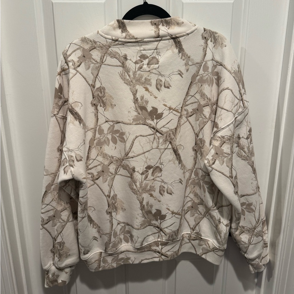 Abercrombie & Fitch Soft Ivory Nature Camo Sweatshirt Size L - Picture 13 of 13